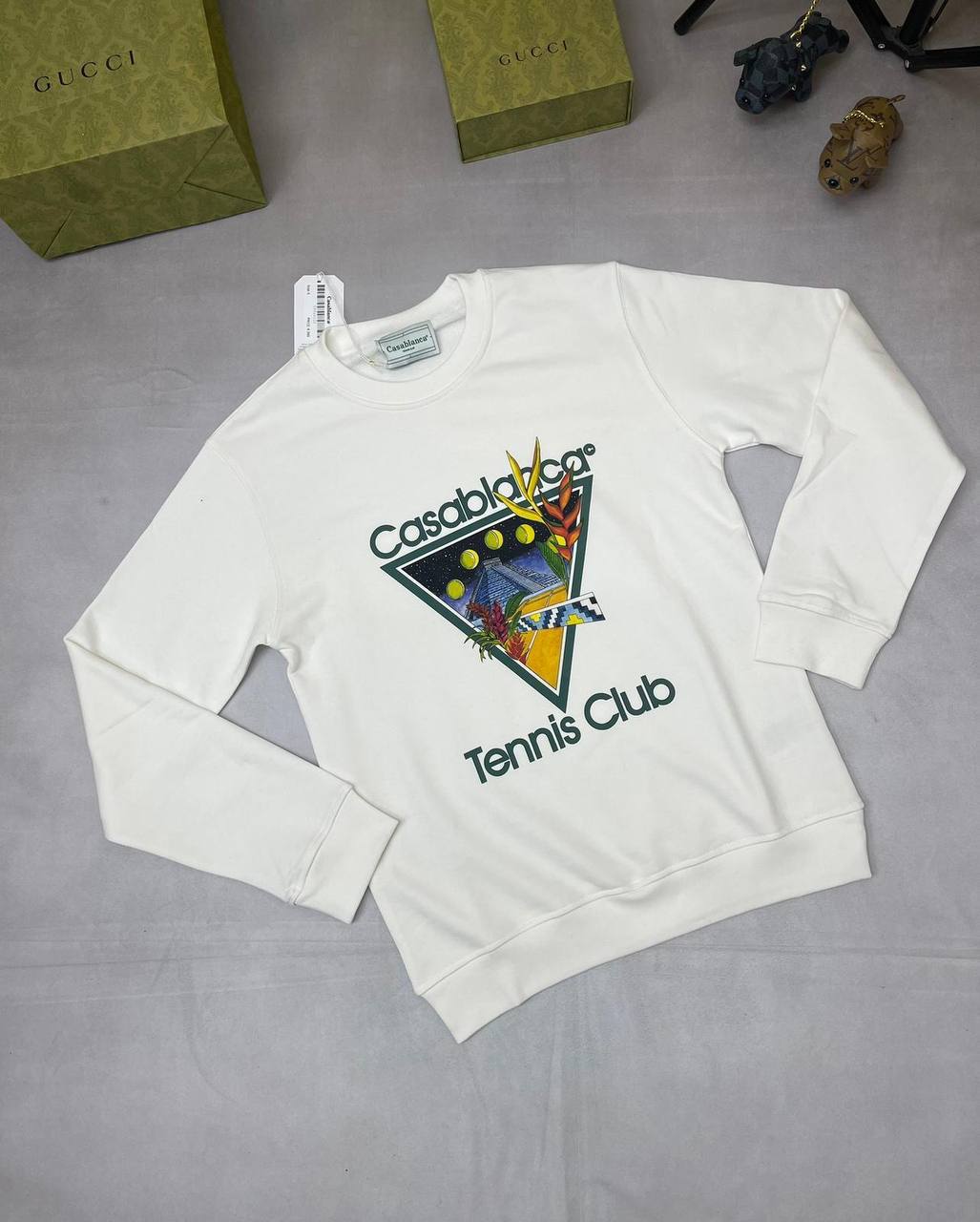 Sweatshirt